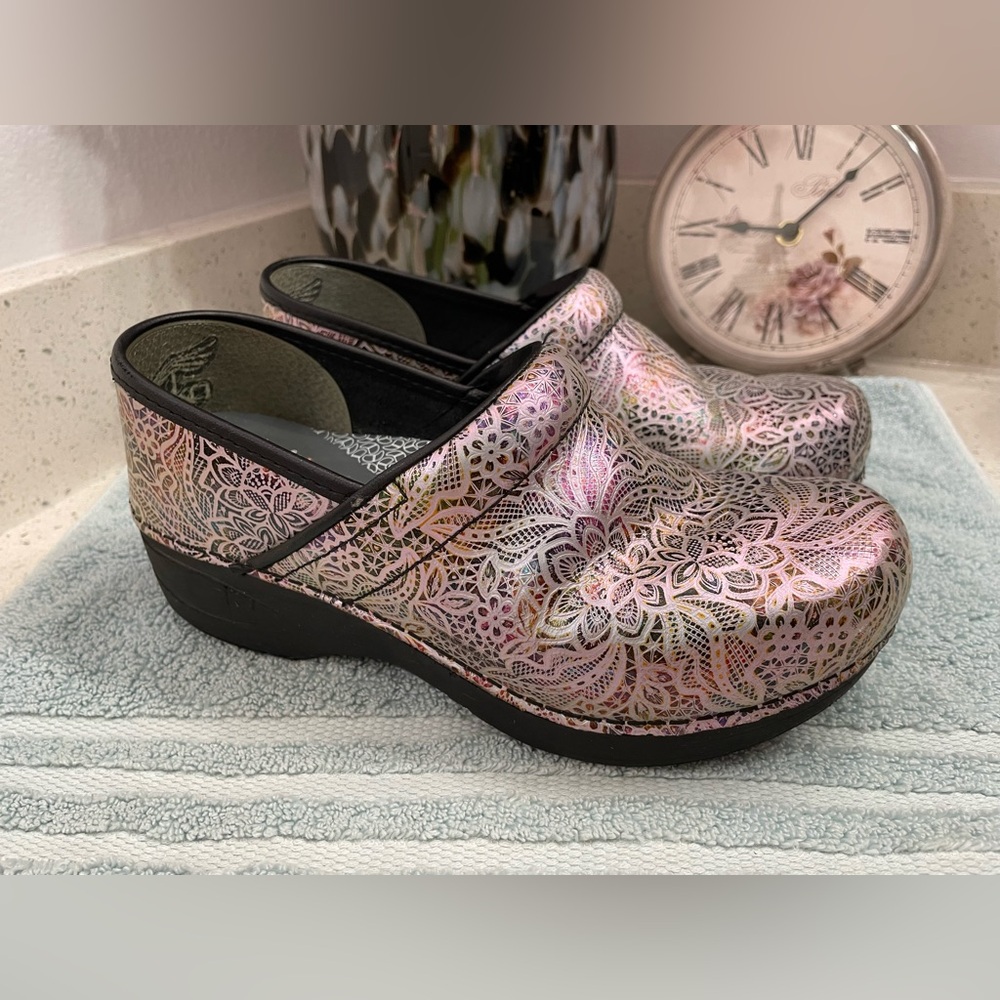Dansko Women's Floral Lace Mules in Pink and Black Sz 37 = 6 1/2 - 7
